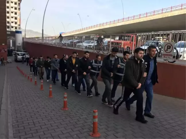 18 İlde Düzenlenen Fetö Operasyonunda Gözaltına Alınanlar Adliyeye Sevk Edildi