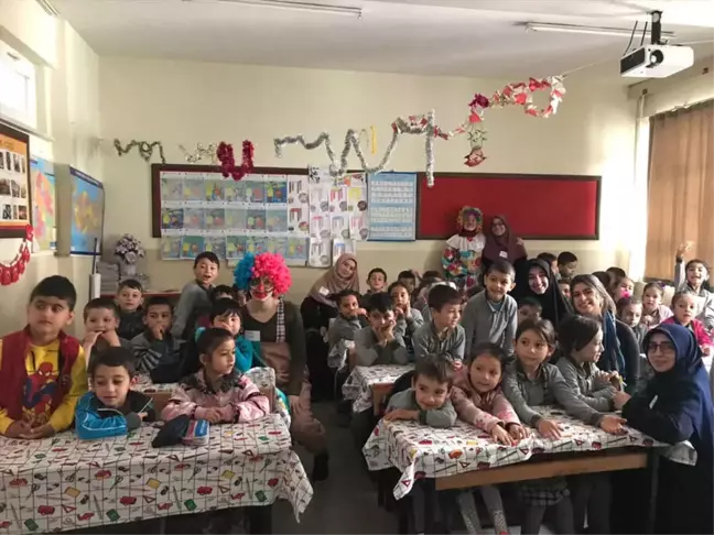 Saü'lü Öğrencilerden Çocuklara Mahremiyet Eğitimi