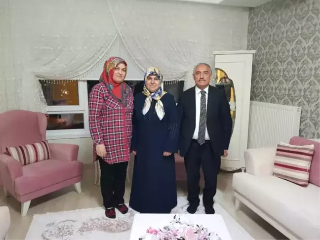 Niğde Belediye Başkanı Özkan'dan Şehit Ailelerine Ziyaret