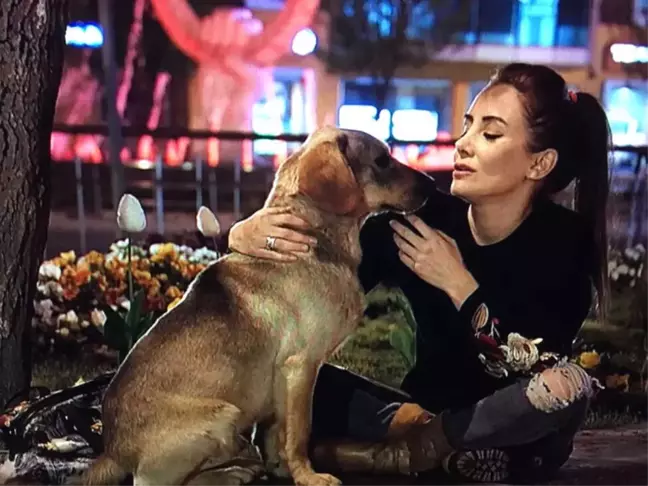 'Elim Sende' Filminin Afişi Görücüye Çıktı