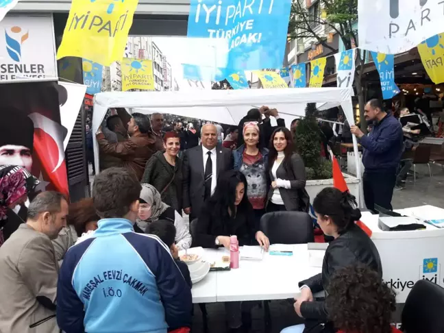 Esenler'de Akşener İçin İmza Seferberliği!