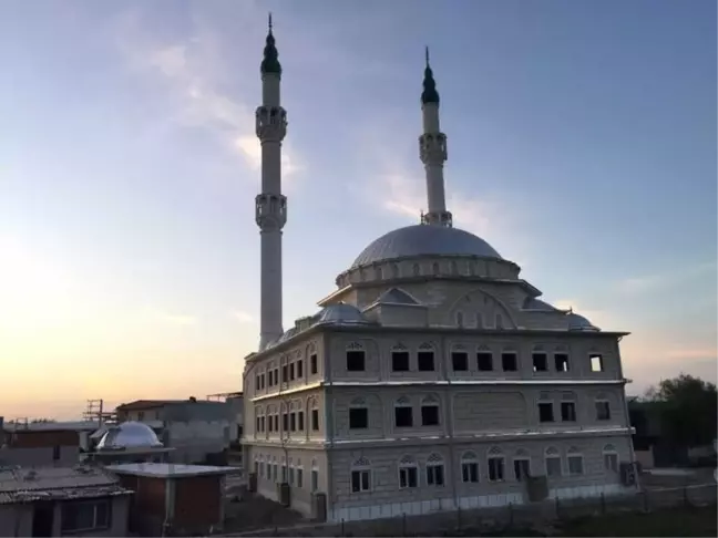 Hz. İbrahim Cami'si Hayırseverlerin Yardımını Bekliyor