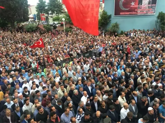 Şehit Uzman Çavuş Giresun'da Toprağa Verildi
