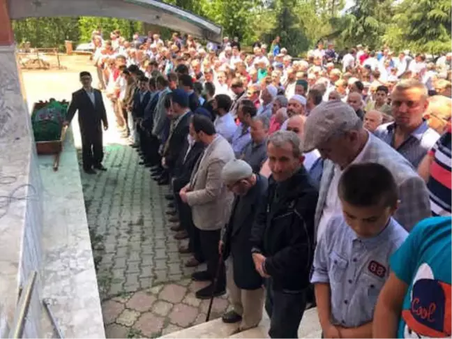 12 Yaşındaki Cemil, Gölette Boğuldu (2)