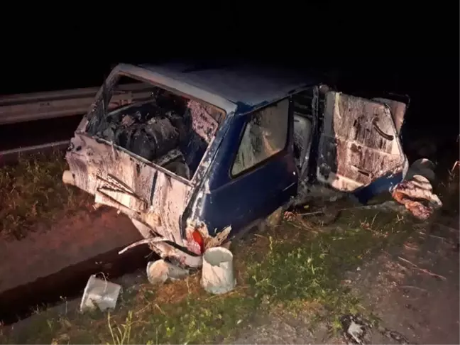 CHP Milletvekili Köse'nin Seçim Minibüsü Kaza Yaptı
