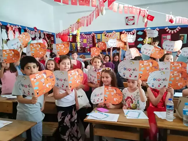 Öğrencilerden 'Akılcı İlaç Kullanımı' Mesajı
