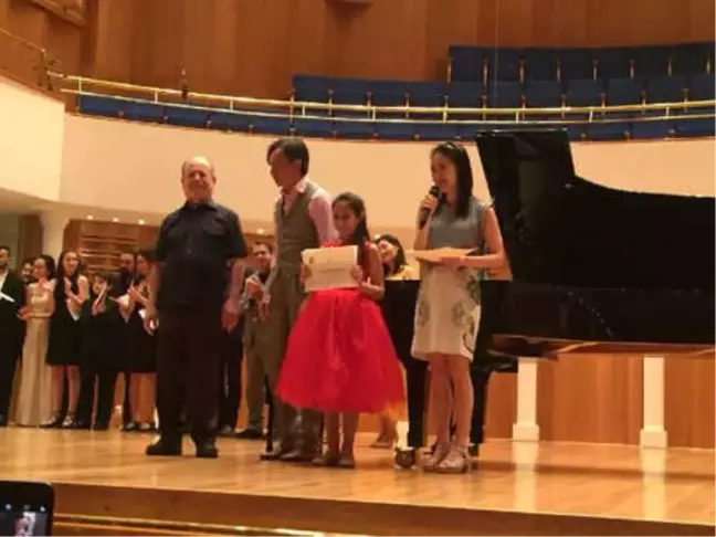 Uluslararası Bilkent Piyano Festivali'nde 8 Yaşındaki Arya'ya Ödül
