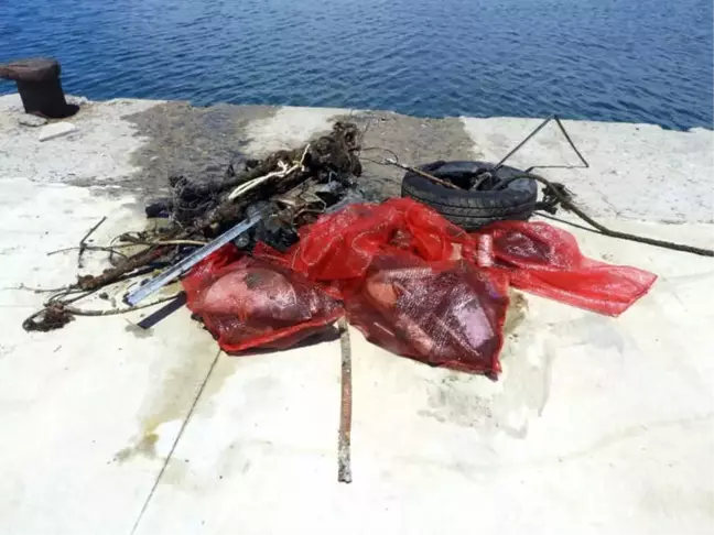 Dalgıçlar, Saros Körfezi'nde Dip Temizliği Yaptı