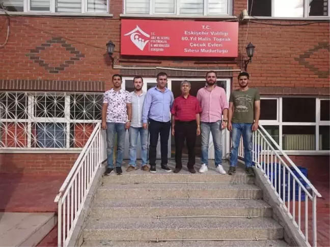 Ülkü Ocaklarından 80'inci Yıl Halis Toprak Çocuk Evleri Sitesine Ziyaret