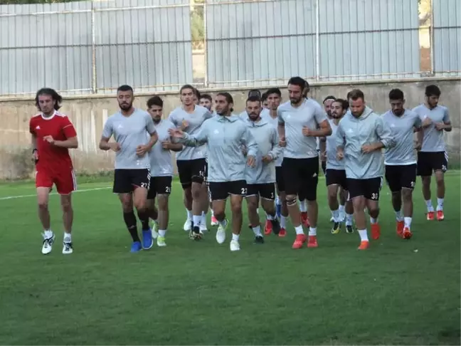 Elazığspor 17 Futbolcuyla Adana'ya Gitti