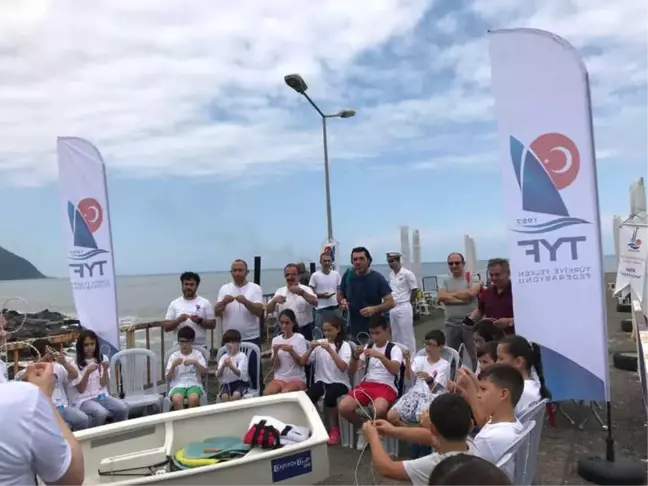 Hopalı Gençler Yelkenle Tanıştı