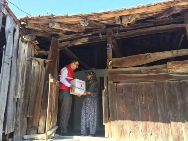 Kızılay'dan Bin 400 Aileye Gıda Yardımı