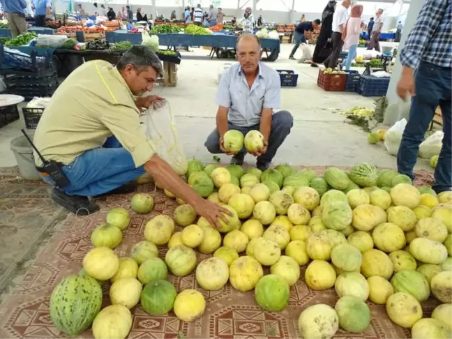 Hisarcık'ta Yerli Kavun Rağbet Görüyor