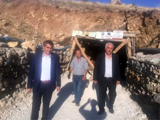 CHP Milletvekili Metin İlhan Göçük Alanında İnceleme Yaptı
