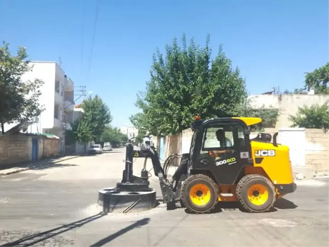 Adıyaman'da Yol Ortasındaki Yüksek Bacalar Tarih Oluyor