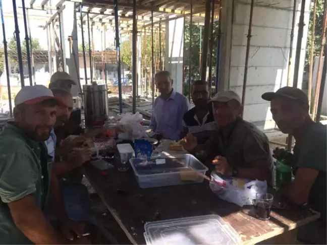 Başkan Dişli, İnşaat İşçilerinin Sofrasına Konuk Oldu