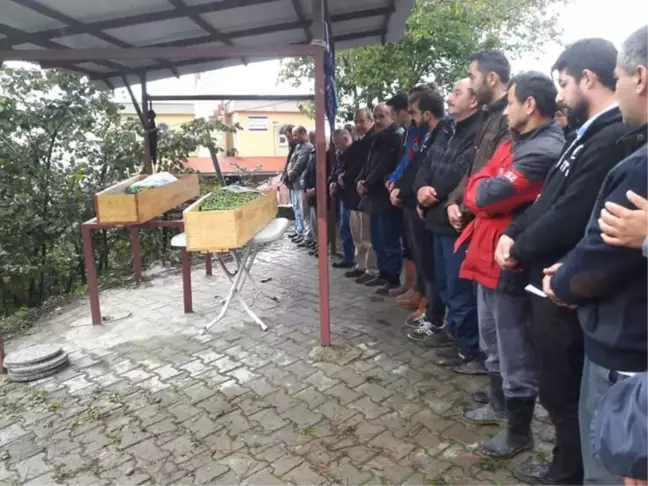 Gümüşhane'deki Kazada Hayatını Kaybeden İki Kişi Toprağa Verildi