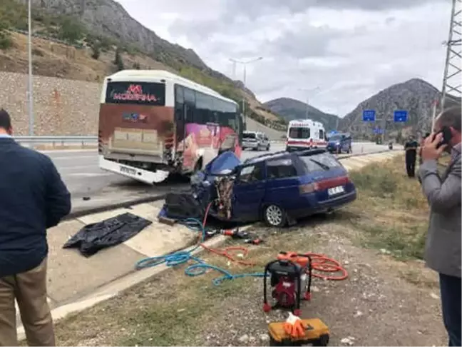 Amasya'da Otomobil Midibüse Çarptı: 1 Ölü, 1 Yaralı