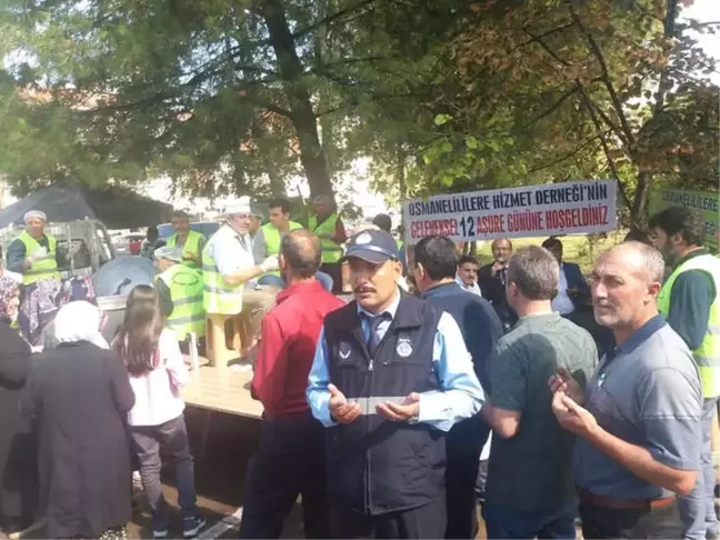 Osmanelililere Hizmet Derneği'nin Geleneksel Aşure Dağıtımı