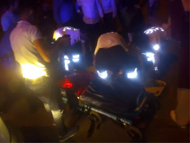 Motosiklet ile Minibüs Çarpıştı: 1 Yaralı