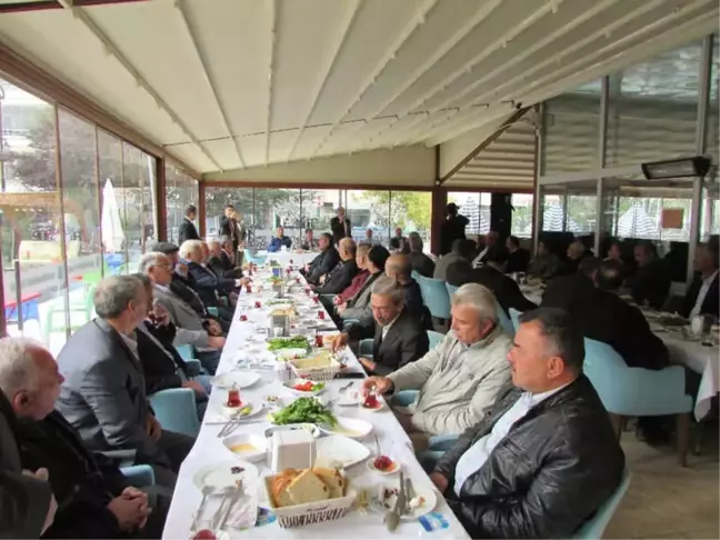 Sandıklı'da Muhtarlar Kahvaltıda Bir Araya Geldi