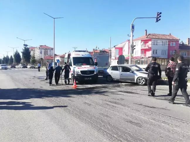Kütahya Tavşanlı'da Trafik Kazası: 2 Yaralı