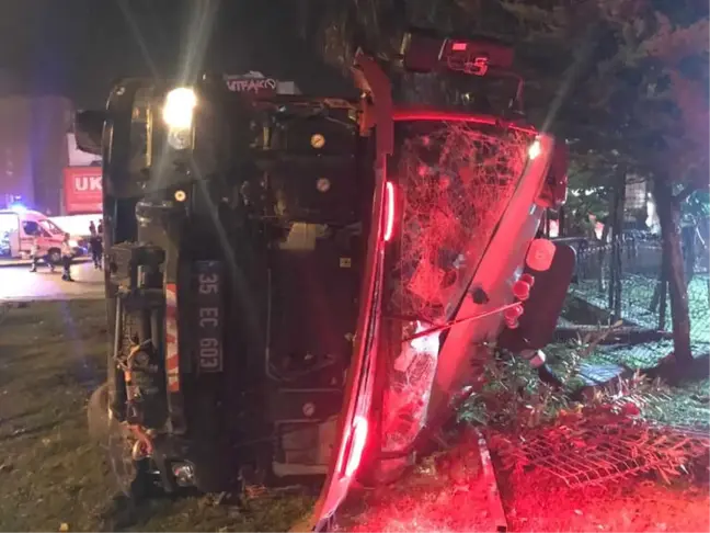 İtfaiye Aracı ile Hafif Ticari Çarpıştı: 1'i Çocuk 9 Yaralı