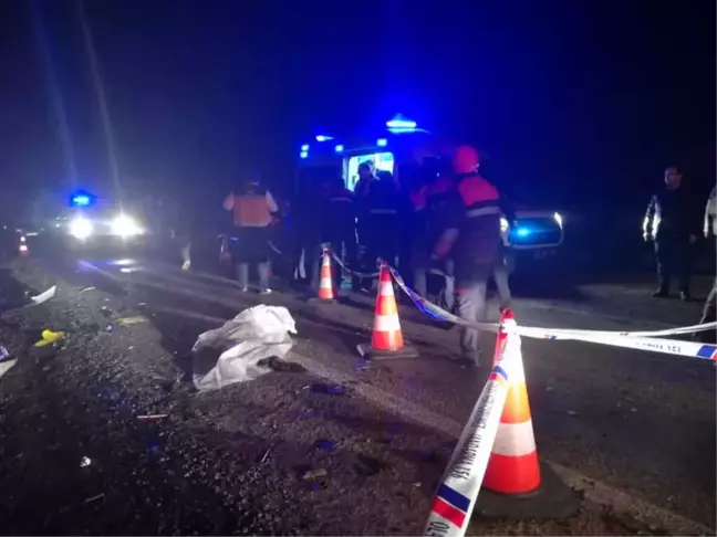 Samsun'da Otomobil ile Tır Çarpıştı: 2 Ölü, 2 Yaralı