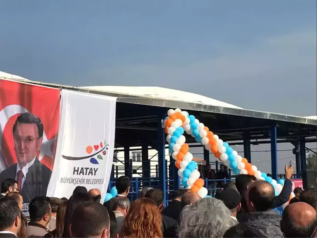 CHP'li Belediyenin AK Parti Renklerini Kullandığı İddiası
