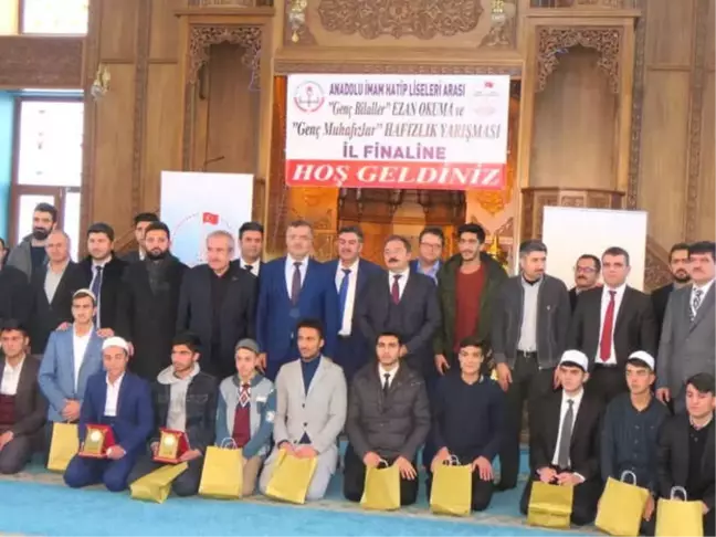 Van'da 'İmam Hatip Liseleri Arası Ezan Okuma ve Hafızlık' Yarışması