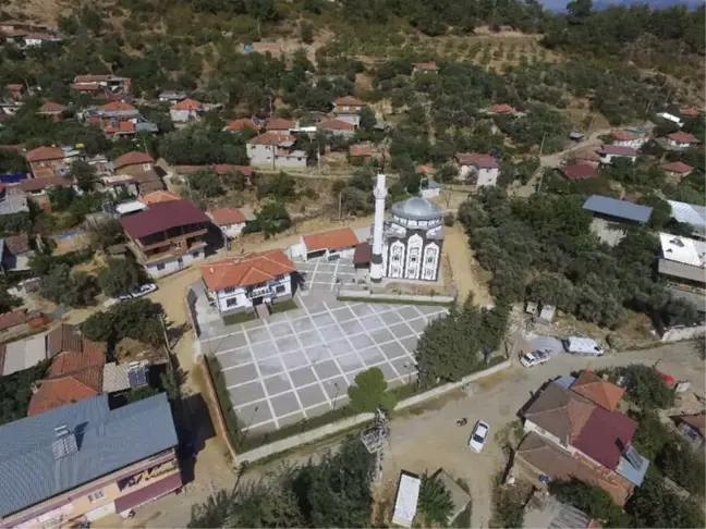 Çarıklar Muhtarı Başkan Akın'a Teşekkür Etti