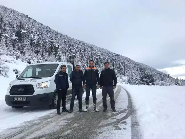 Kaş'ta Kar Sahile Dayandı