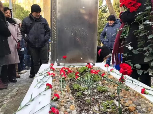 Metin Göktepe Mezarı Başında Anıldı
