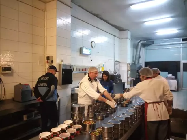 Yaşlı ve Engelli Vatandaşlara Dağıtılan Sıcak Yemeğe Sıkı Denetim