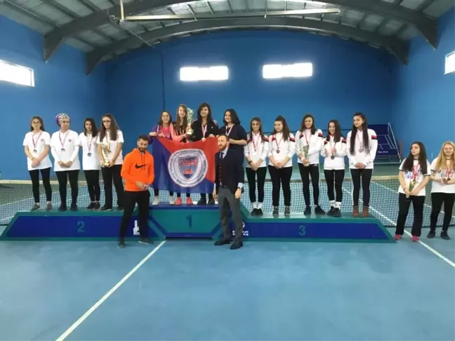 Tenis Şampiyonlarına Ödül