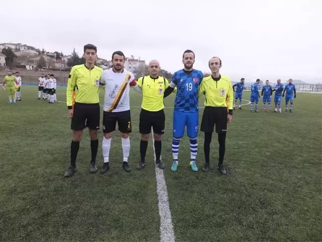Bilecik'te Olaylı Maçta Bir Dakikada 4 Kırmızı Kart Çıktı