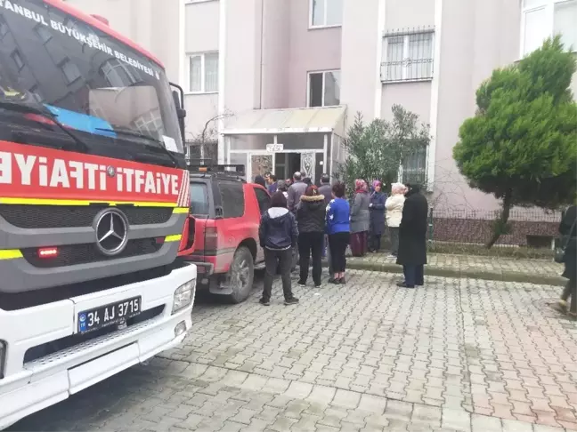 Başakşehir'de 'Sigara İzmariti' Yangın Çıkardı: 1 Ölü