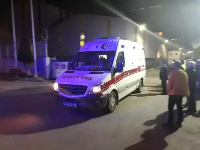 Tuzla'daki Gemi Yangınında Ölen 2 Kişinin Cenazesi Kaldırıldı