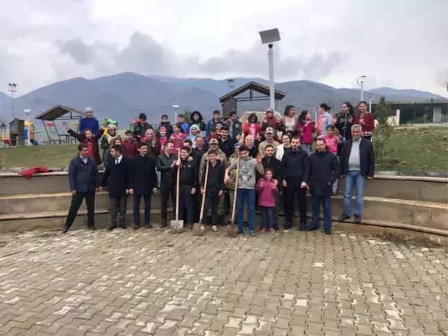Sason'da 15 Temmuz Parkı'na Fidan Dikildi