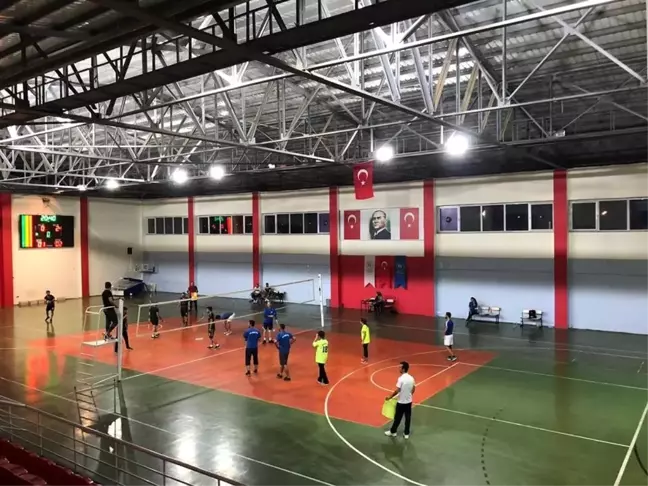 Sason'da Okullar Arası Voleybol Turnuvası Finalleri Yapıldı