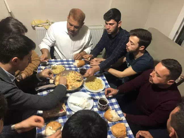 Güler, Öğrenci Evine Misafir Oldu