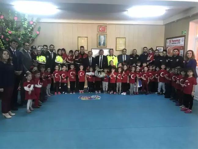 Afyonkarahisar Polisi Anaokulunu Ziyaret Etti