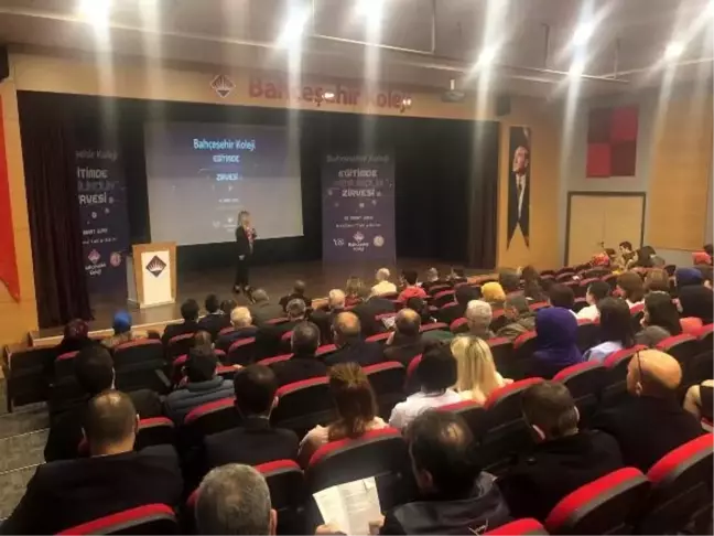 Bahçeşehir Koleji 'Eğitimde Yenilikçilik Zirvesi' Düzenledi
