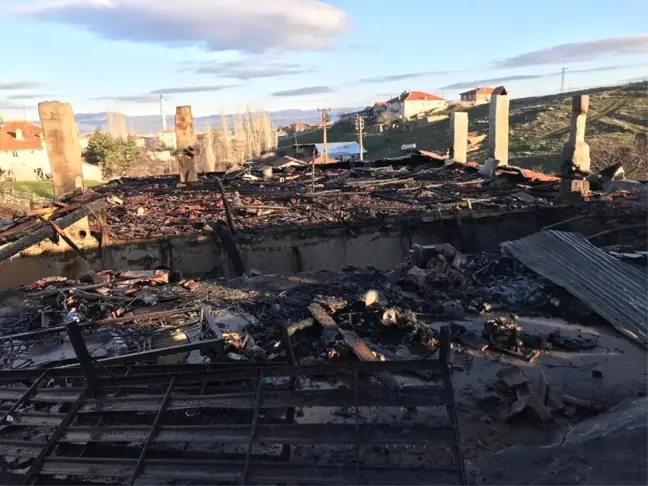 Akyurt İlçesinin Şeyhler Mahallesi'nde Yangın
