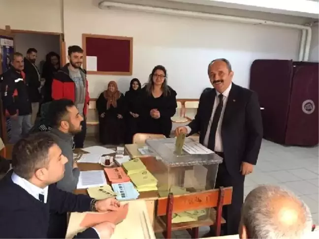 Artvin Yusufeli'nde, AK Parti'li Aday 3 Oy Farkla Kazandı