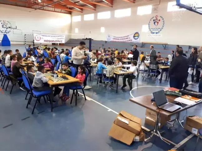 Güroymak'ta Okullar Arası Satranç Turnuvası