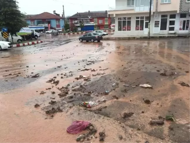Kırıkkale'de Sağanak ve Dolu, Hayatı Olumsuz Etkiledi