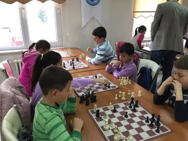 Emet'te Mangala ve Satranç Turnuvası