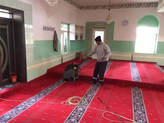 Saruhanlı Belediyesinden 62 Camide Temizlik Çalışması