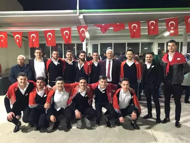 Başkan Yüksel, Askere Gidecek Gençlere Hayırlı Tezkereler Diledi
